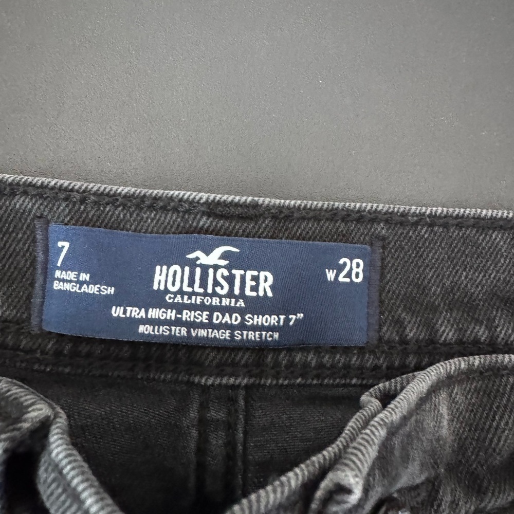 Hollister Ultra High Rise Black Dad Denim Cut Off Shorts 7 inch inseam Waist 28 - Picture 2 of 8